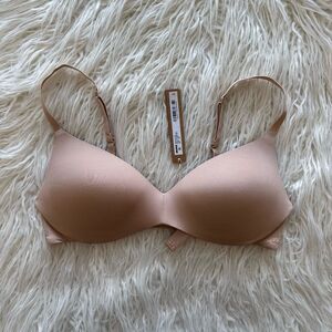 SKIMS Nude Seamless Bra